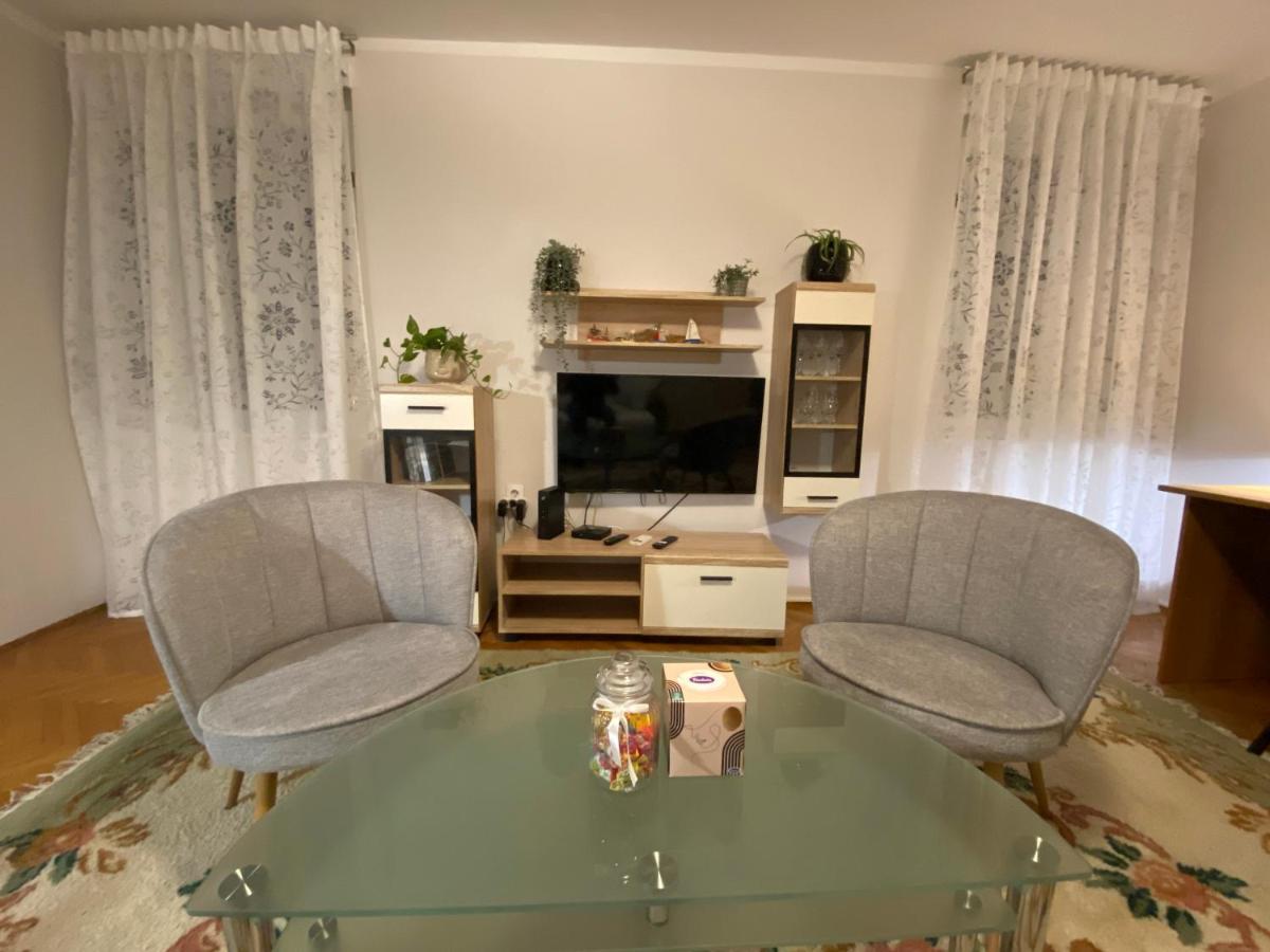 Apartman Colapis- Self Check In, Free Parking, Premium Location! Karlovac Exterior foto